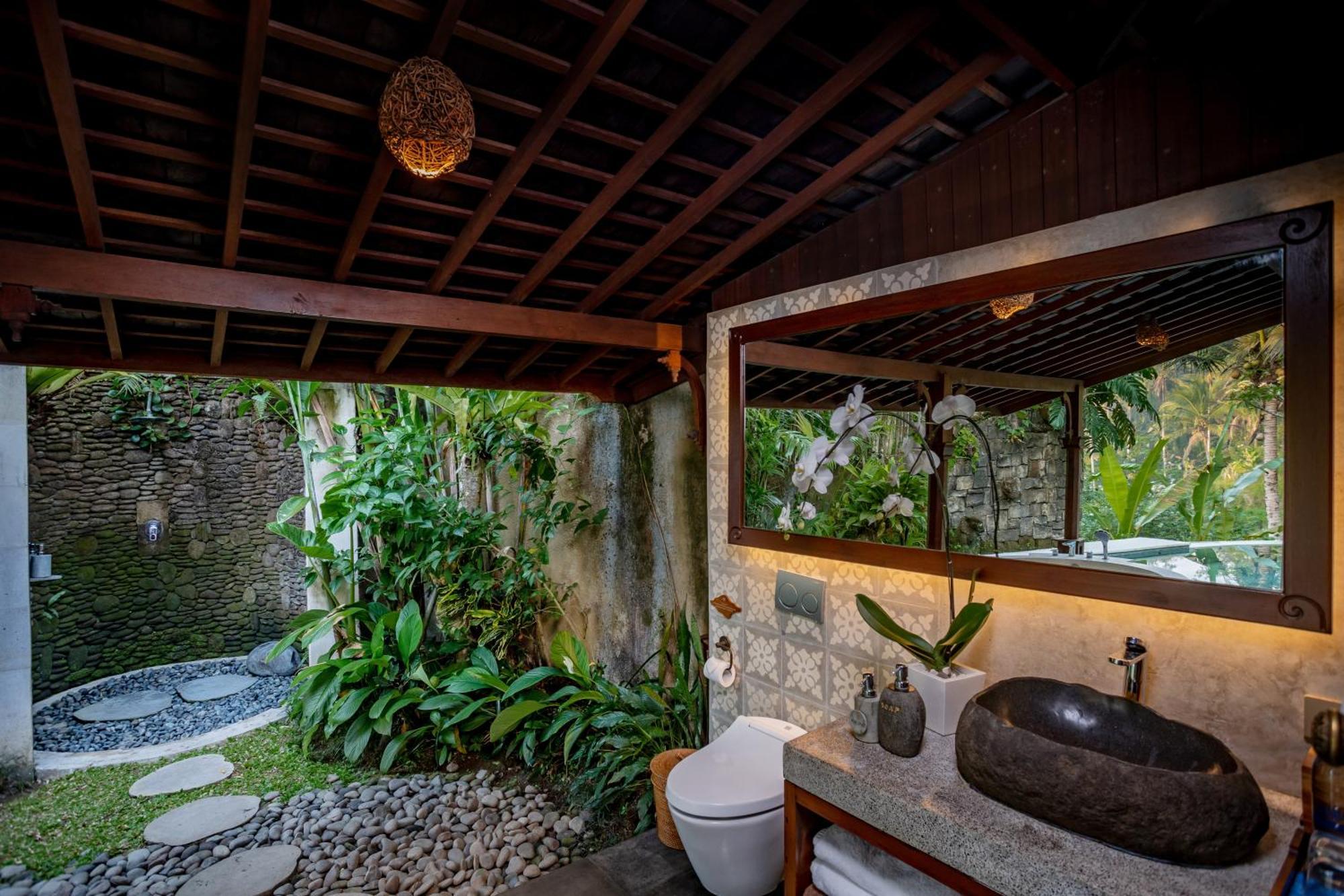 นาวู วิลลา อูบุด Villa เตกากาลัง ภายนอก รูปภาพ